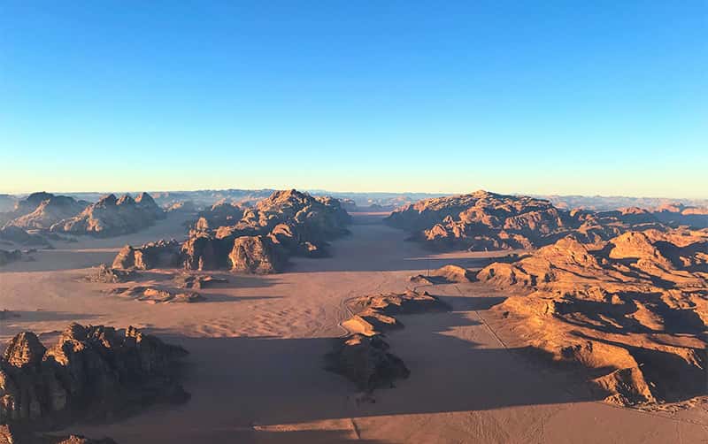 wadi rum hot air balloon tours